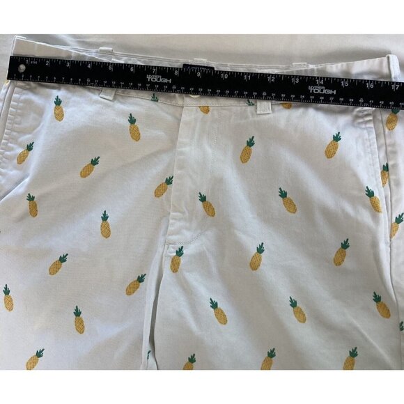J Crew Gramercy Mens 33 Bermuda Shorts White Pineapple Print Golf Athleisure - Picture 10 of 15